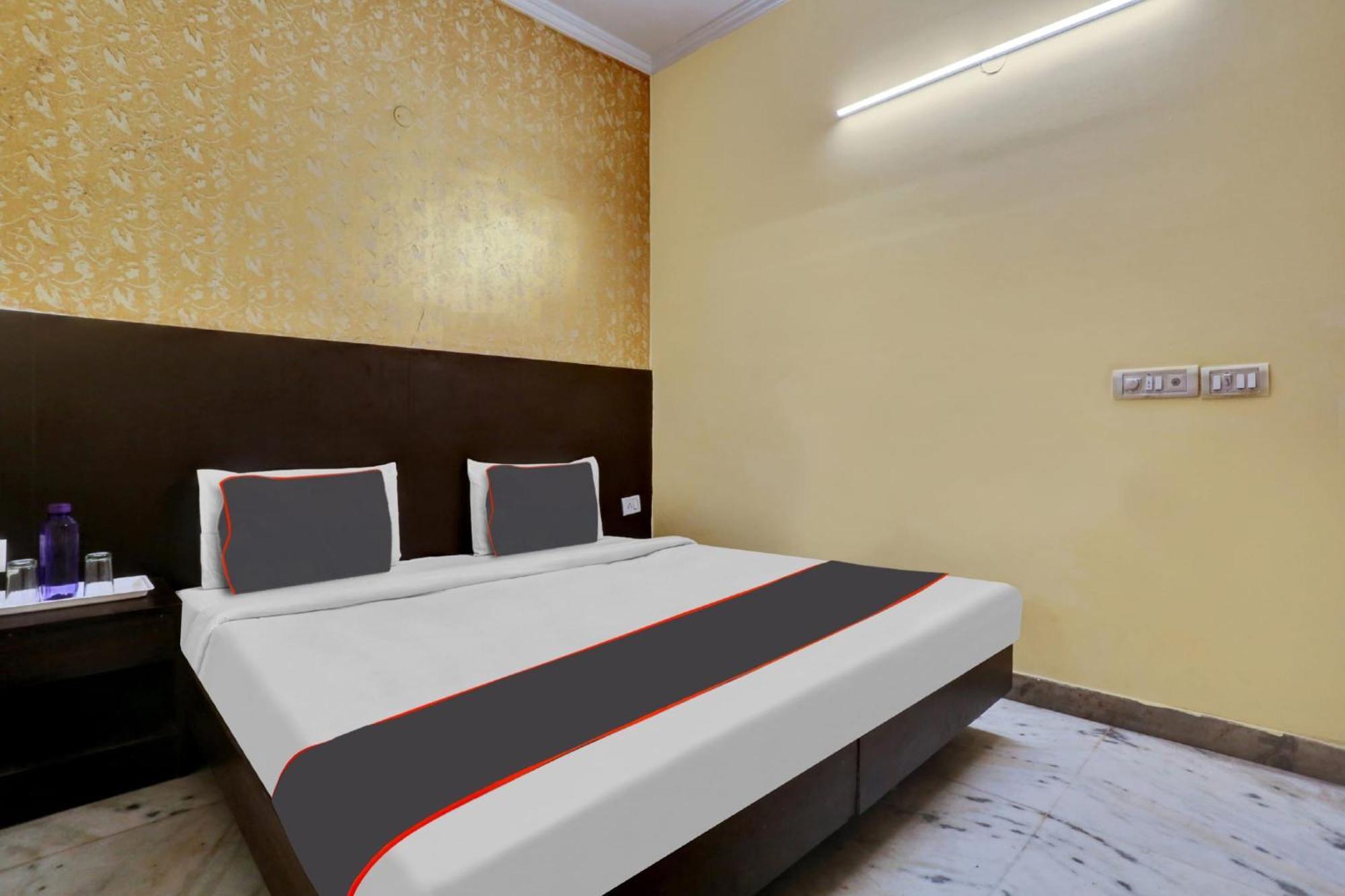 Hotel Platinum Sqs Key 古尔冈 外观 照片